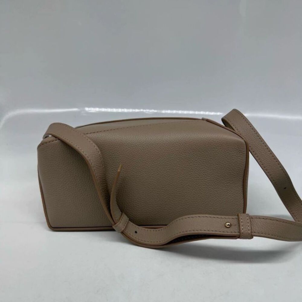 Loewe Women Pre-Loved Bag Brand New Condition - Picture 7 of 9